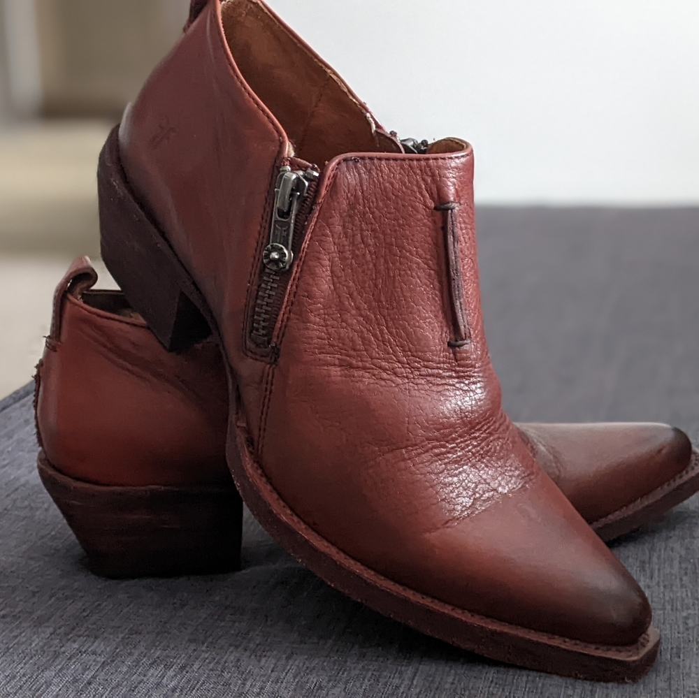 Frye leather Western ankle boots size 6.5